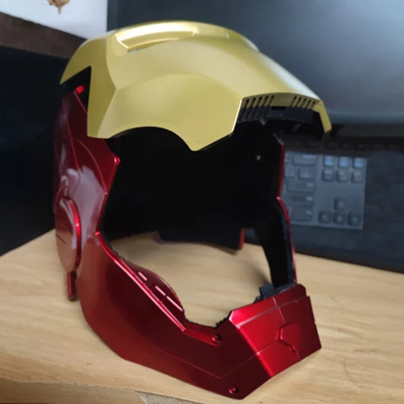 Porta a casa la potenza di Iron Man con questo casco realistico in scala reale!

✨ Caratteristiche:

Apertura manuale a più parti
Effetti luminosi LED spettacolari
Design ultra realistico (1:1)
Perfetto per adulti e bambin