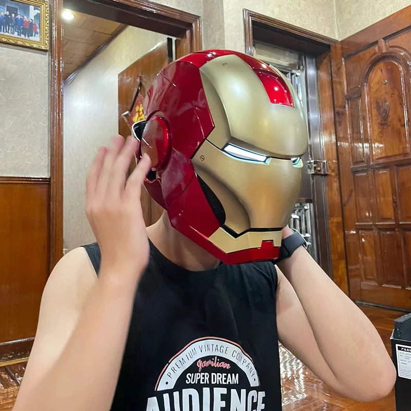 Porta a casa la potenza di Iron Man con questo casco realistico in scala reale!

✨ Caratteristiche:

Apertura manuale a più parti
Effetti luminosi LED spettacolari
Design ultra realistico (1:1)
Perfetto per adulti e bambin