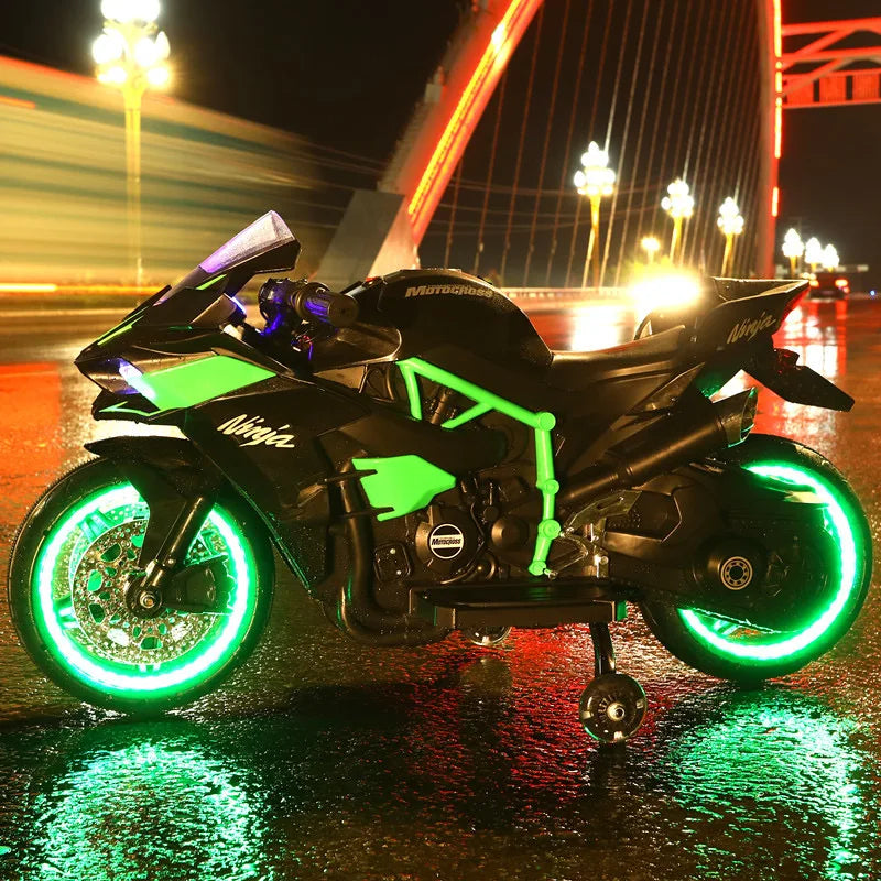 Moto elettrica per bambini dal design realistico, lunga 1,1 metri, perfetta per piccoli piloti dai 3 ai 9 anni.
Dotata di batteria ricaricabile, offre un’esperienza di guida sicura e divertente.